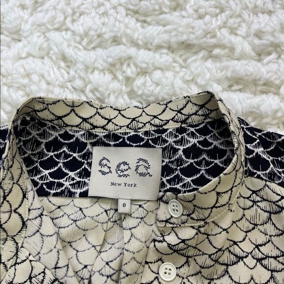 SEA Silk Button Down Blouse Scalloped Pattern - Picture 3 of 6